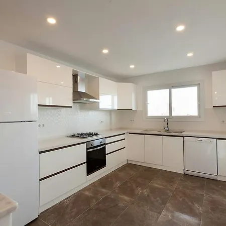 Ada Villas Beverly Hills *