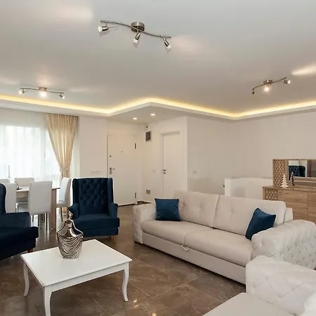 Ada Villas Beverly Hills