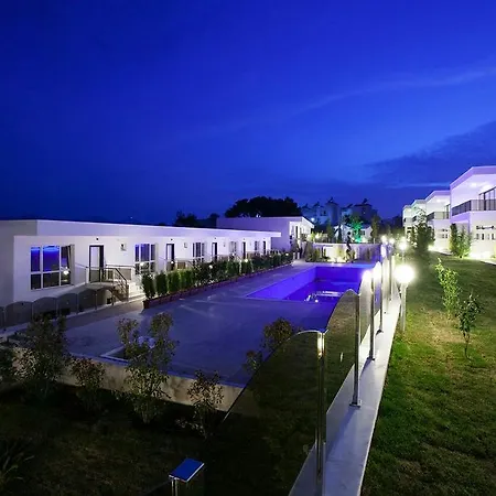 Ada Villas Beverly Hills Villa *